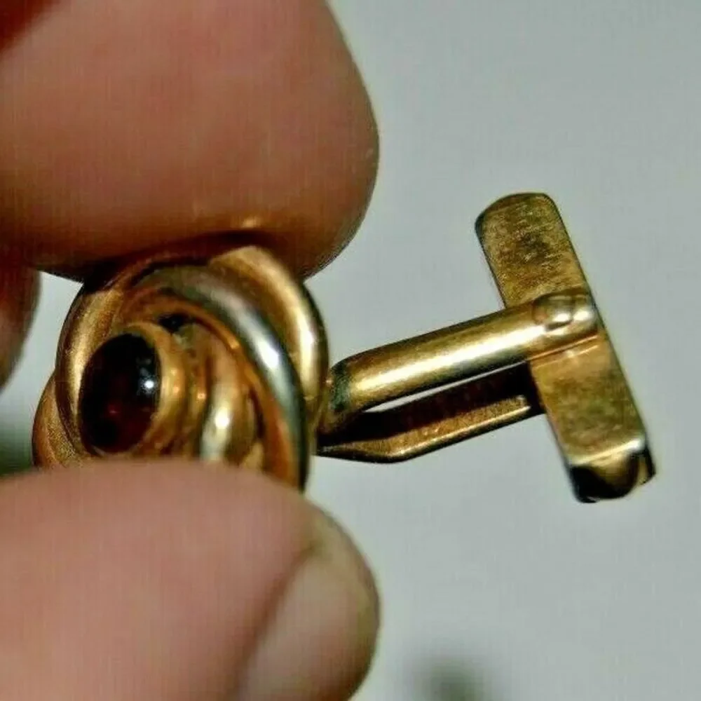 Nice Vintage Round Roped Brass Tone Deep Red Accent Classic Cuff Links RARE